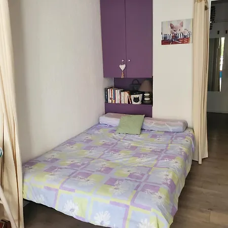 Bord De شقة آجد